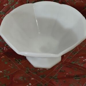 Anchor Hocking White Geometric Bowl